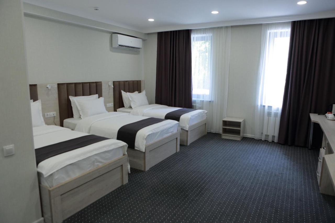 Sharaf Hotel Ташкент Екстер'єр фото