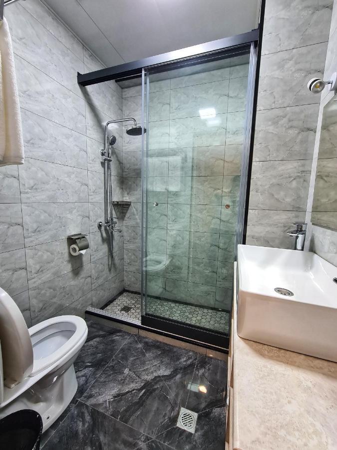 Sharaf Hotel Ташкент Екстер'єр фото