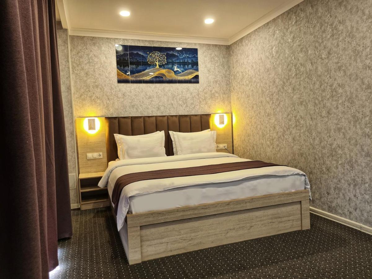 Sharaf Hotel Ташкент Екстер'єр фото